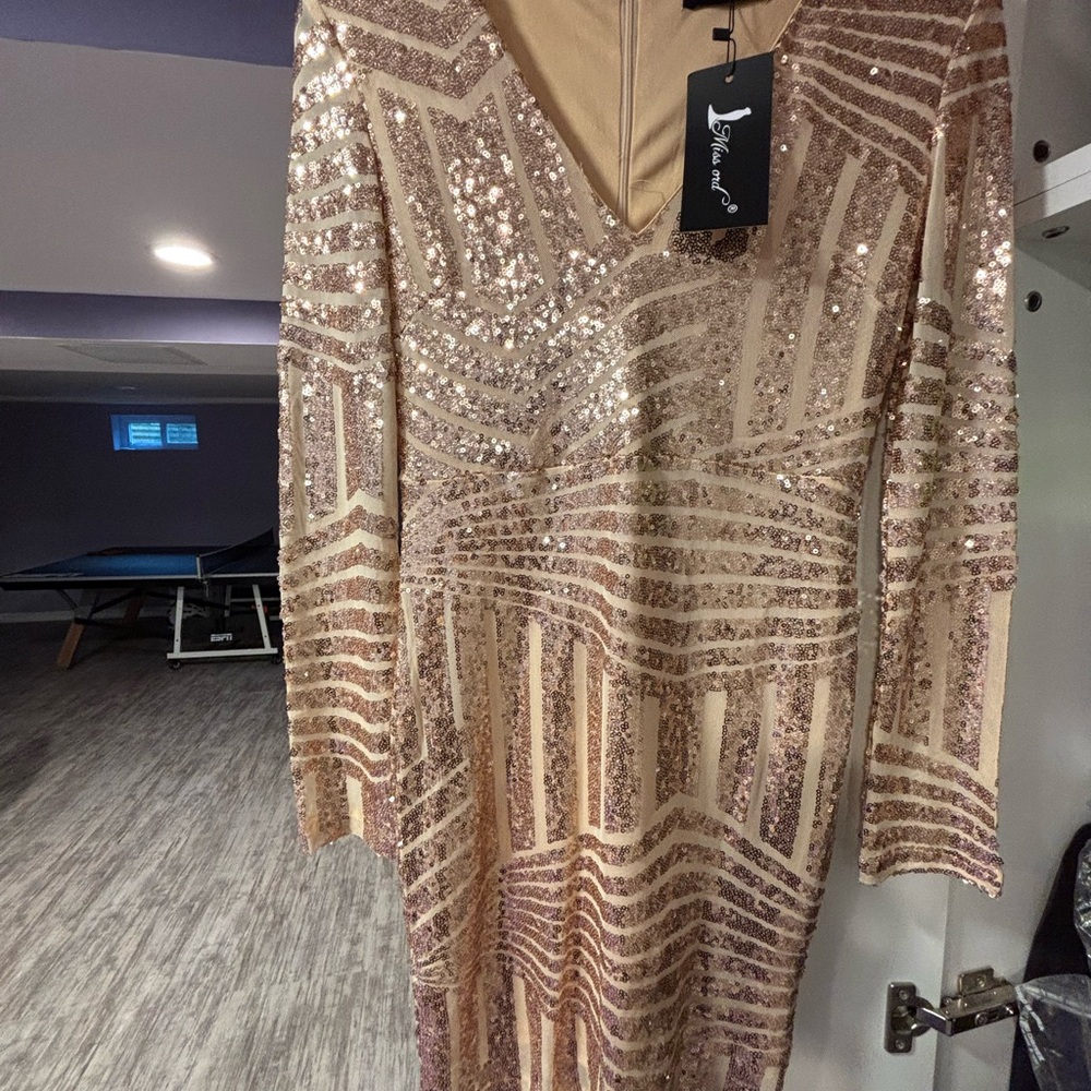 Shimmering Sequin Dress in Gold by Abrand